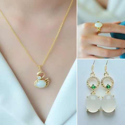 Cygnet White Chalcedony Jewelry Set